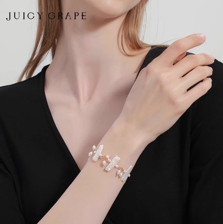 Juicy Grape Pearl Bracelet, original design by Xia, niche European and American style, Baroque temperament, retro bracelet