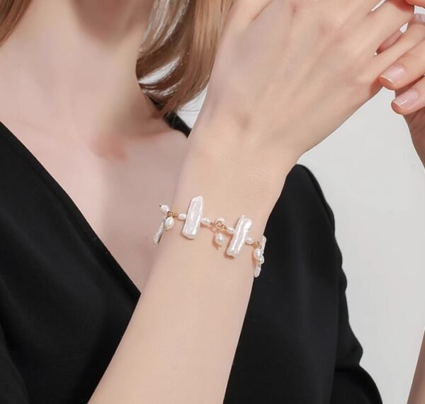 Juicy Grape Pearl Bracelet, original design by Xia, niche European and American style, Baroque temperament, retro bracelet