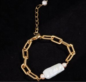 Juicygrape French retro high-end Baroque freshwater pearl light luxury bracelet