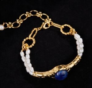Juicygrape French retro high-end natural Baroque pearl freshwater pearl light luxury bracelet
