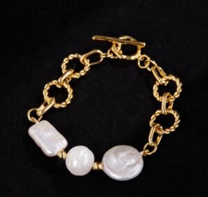 Juicygrape French retro high-end natural Baroque pearl freshwater pearl light luxury bracelet